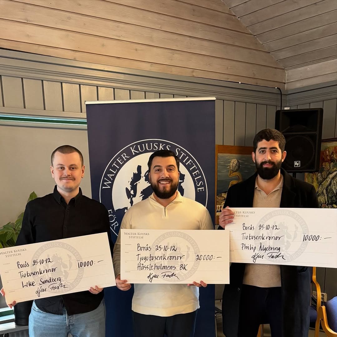 Hässleholmen BK tar emot stipendium från Walter Kuusk